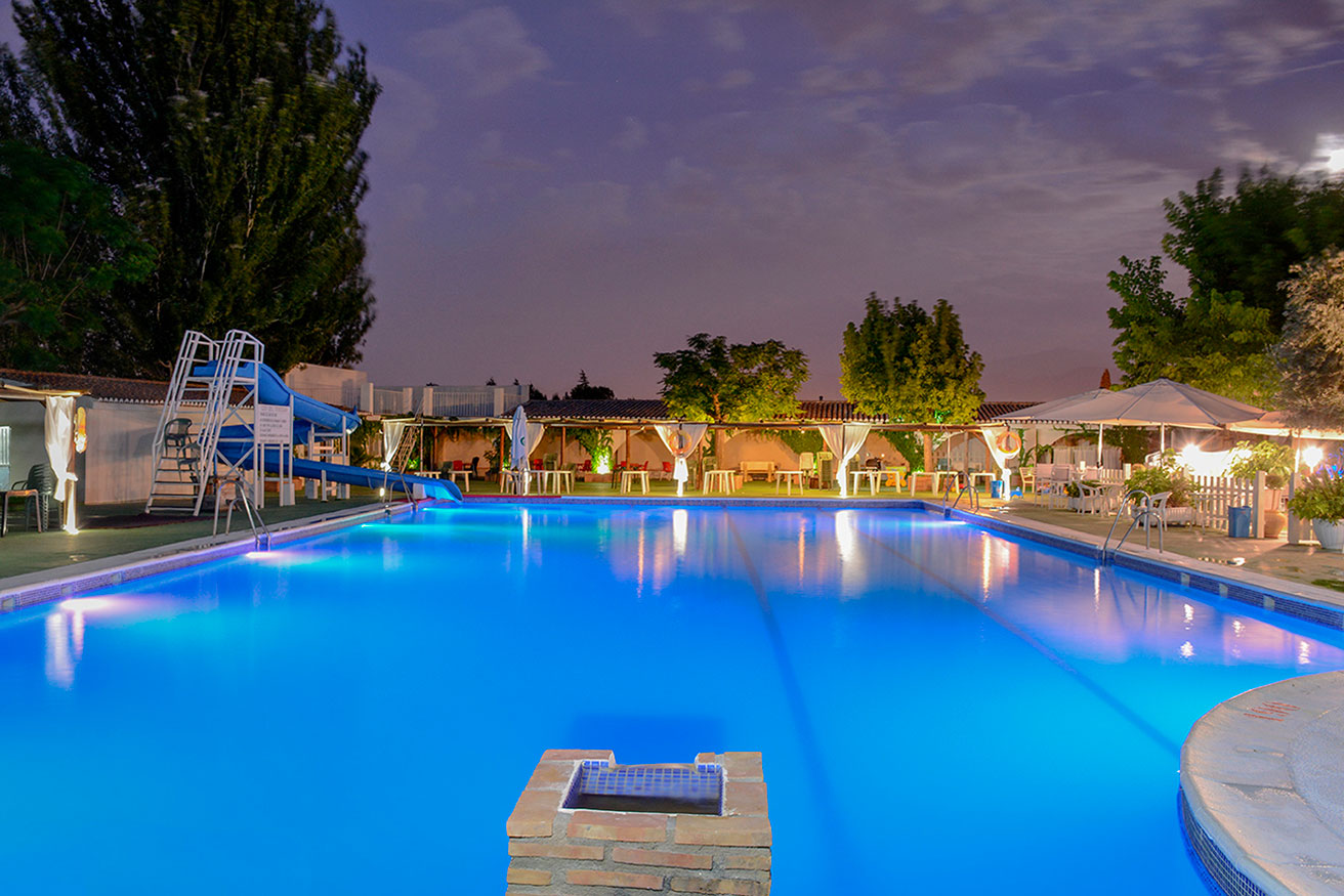 Piscina Mesón JR